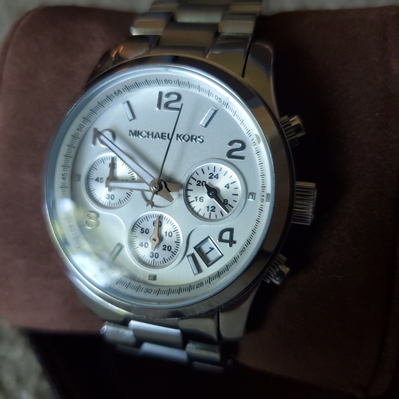 Michael Kors Men's Stainless Steel Quartz Watch - Picture 2 of 6